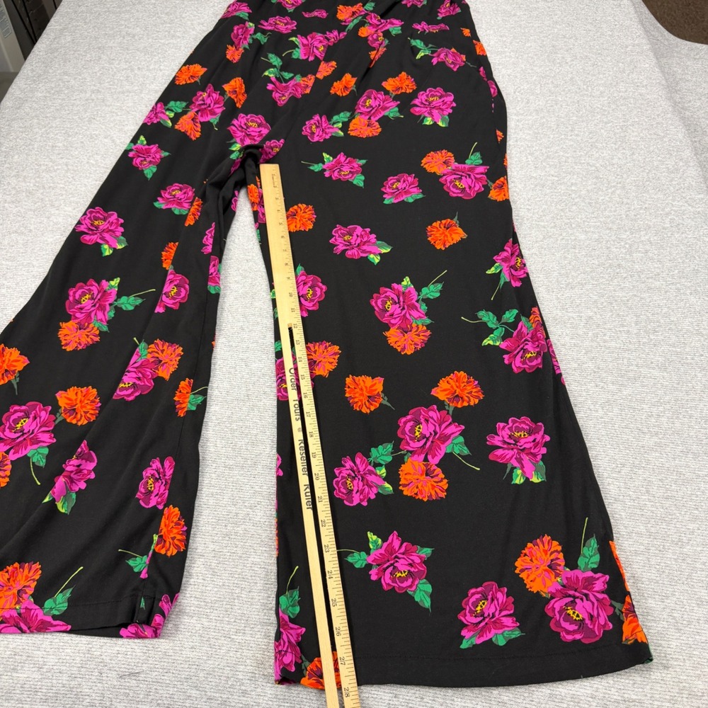 Torrid Black Floral Off Shoulder Smocked Wide Leg Jumpsuit Womens Plus Size 2 2X - Picture 12 of 16